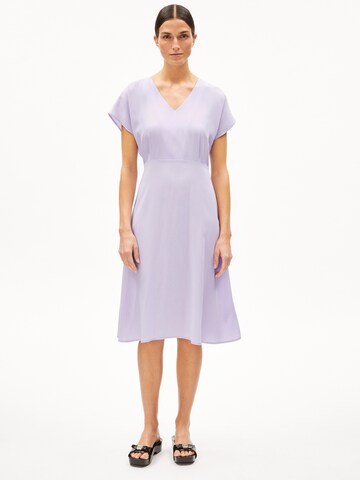 Robe 'Albine' ARMEDANGELS en violet