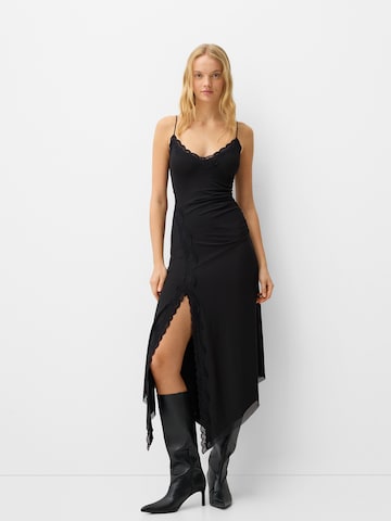 Bershka Рокля в черно: отпред