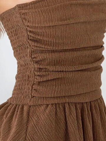 Hiccup - Vestido em castanho