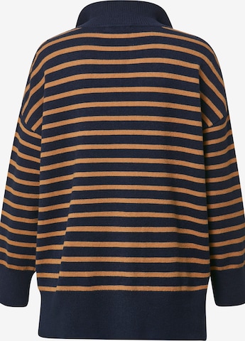 Sara Lindholm Oversized Sweater in Blue