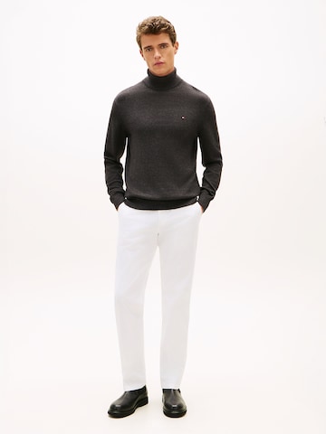 TOMMY HILFIGER Pullover in Grau