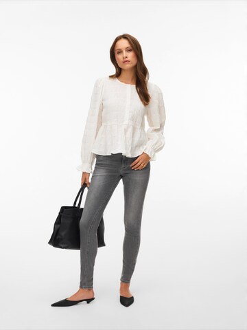 Skinny Jeans 'VMPolly' di VERO MODA in grigio