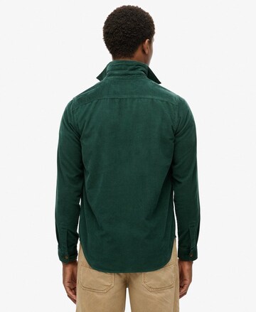 Coupe regular Chemise 'Trailsman' Superdry en vert