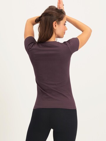 Urban Goddess Yoga & Activewear Sporttop 'Om Core' in Lila