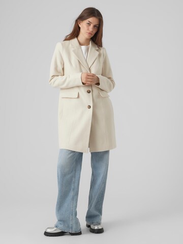 VERO MODA Tussenmantel 'GIANNACINDY' in Beige