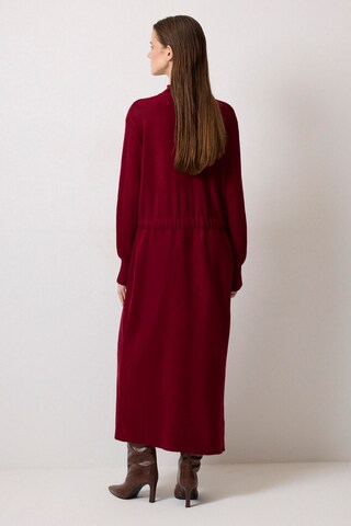 Robes en maille Touche Prive en rouge