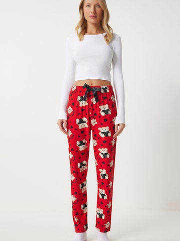 Pantaloni de pijama de la Happiness İstanbul pe roșu