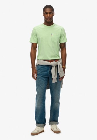 T-Shirt 'Essential' Superdry en vert