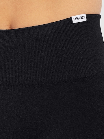 Smilodox Slimfit Sportbroek ' Trixy ' in Zwart