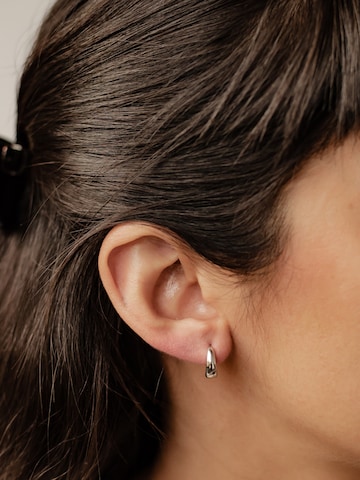 Orecchini 'Dome' di Hey Happiness in argento
