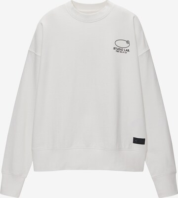 Sweat-shirt Pull&Bear en blanc : devant