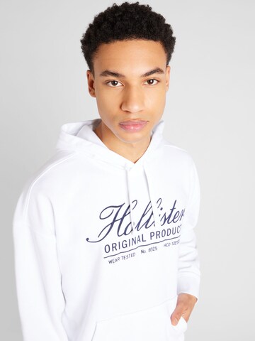 HOLLISTER Sweatshirt 'APAC EXCLUSIVE' in Wit