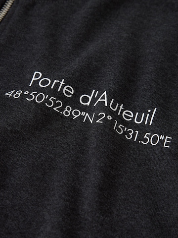 TWO SOON Sweatshirt in Black