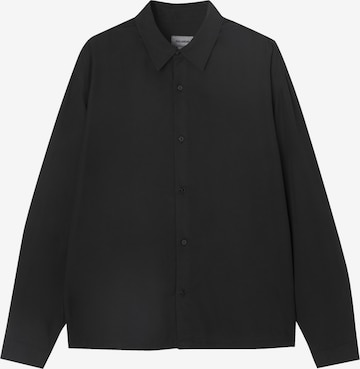 Coupe regular Chemise Pull&Bear en noir : devant