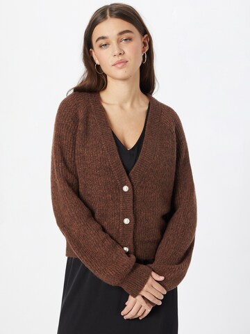 Cardigan 'Marin' ICHI en marron : devant