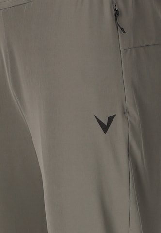 Virtus Tapered Funktionshose 'Mack' in Grau