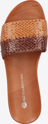 Fred de la BretoniÈre Mules in Brown