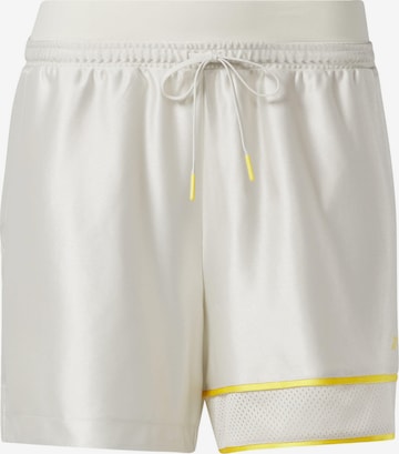 Reebok Regular Pants in White: front