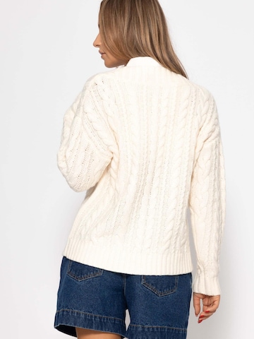 SASSYCLASSY Sweater in White
