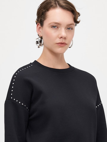 Vero Moda Tall Sweatshirt 'VMLOTTE' in Schwarz