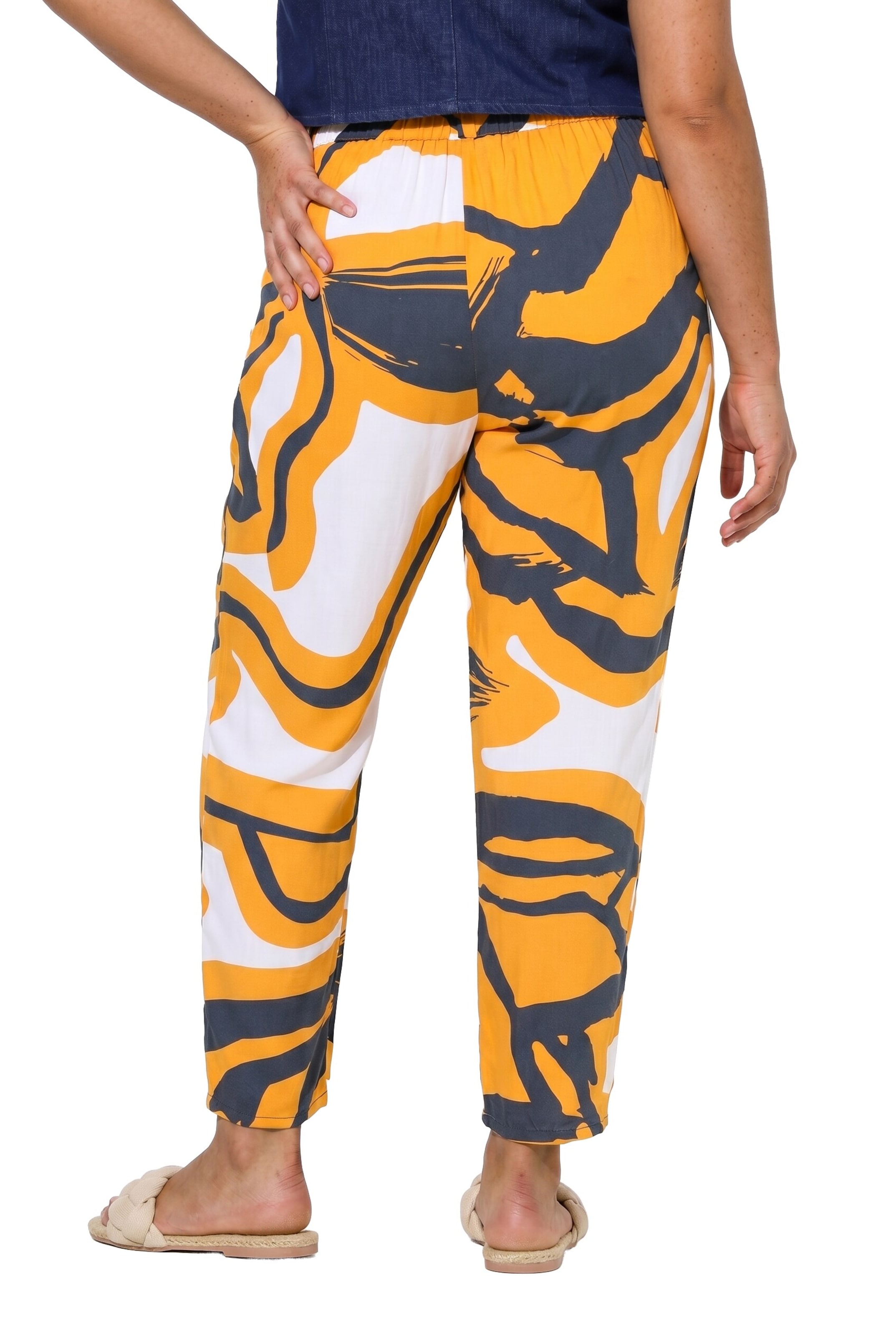 Angel of Style Regular Trousers in Yellow