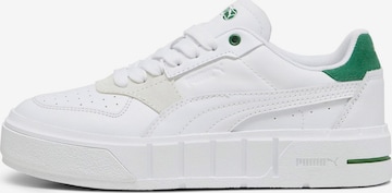 Baskets basses PUMA en blanc : devant