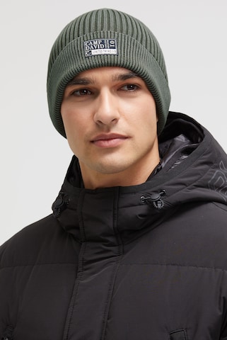 CAMP DAVID Beanie in Green: front
