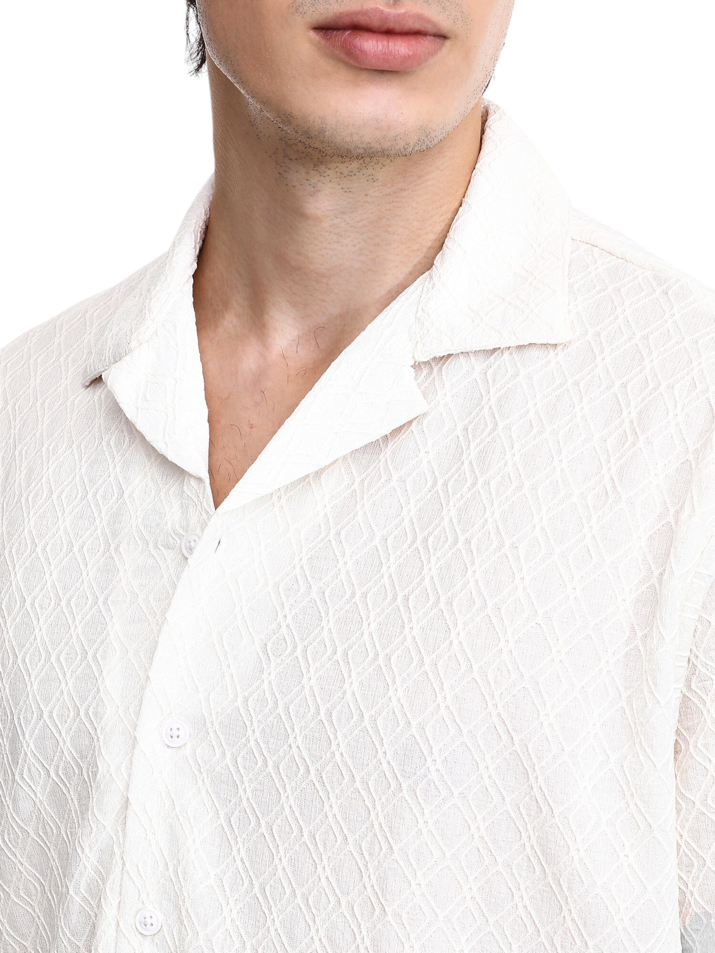 Campus Sutra Comfort Fit Риза в бяло