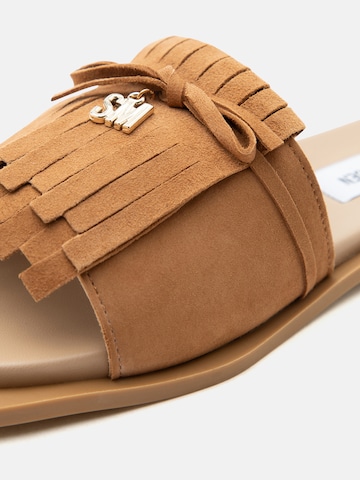 STEVE MADDEN Klapki 'Skipper' w kolorze brązowy