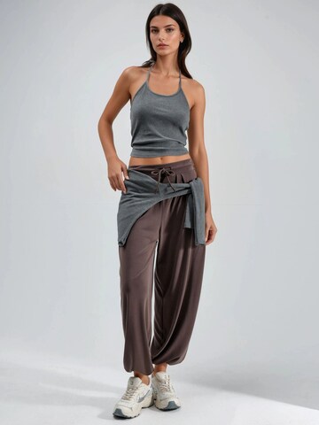 Tapered Pantaloni di Busem in marrone