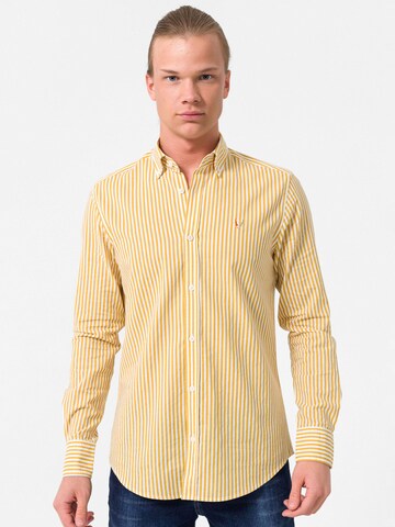 By Diess Collection - Ajuste regular Camisa en amarillo: frente