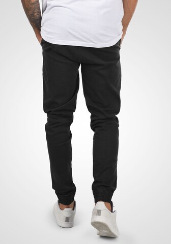 !Solid Regular Chino Pants 'Henako' in Black