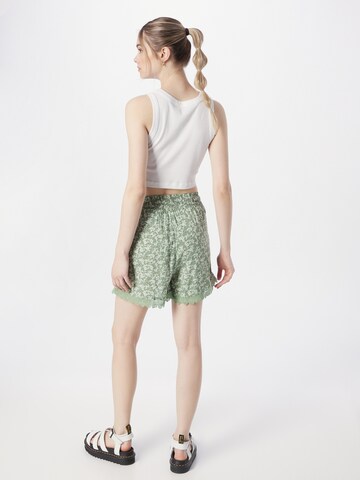 Sublevel Loosefit Shorts in Grün