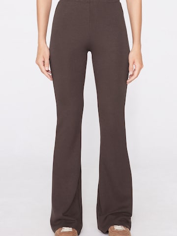 Tezenis Flared Pants in Brown: front