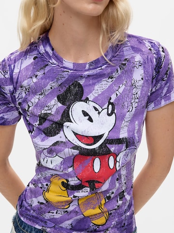 Tricou de la Desigual pe roșu