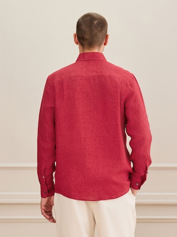 Next - Ajuste regular Camisa 'Signature' en rojo