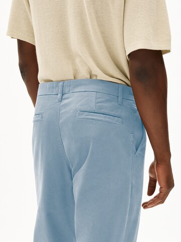 ARMEDANGELS Regular Trousers 'Aaster' in Blue: front
