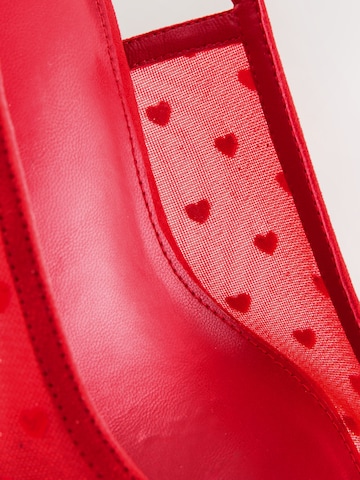 Next Remmiavokkaat värissä punainen