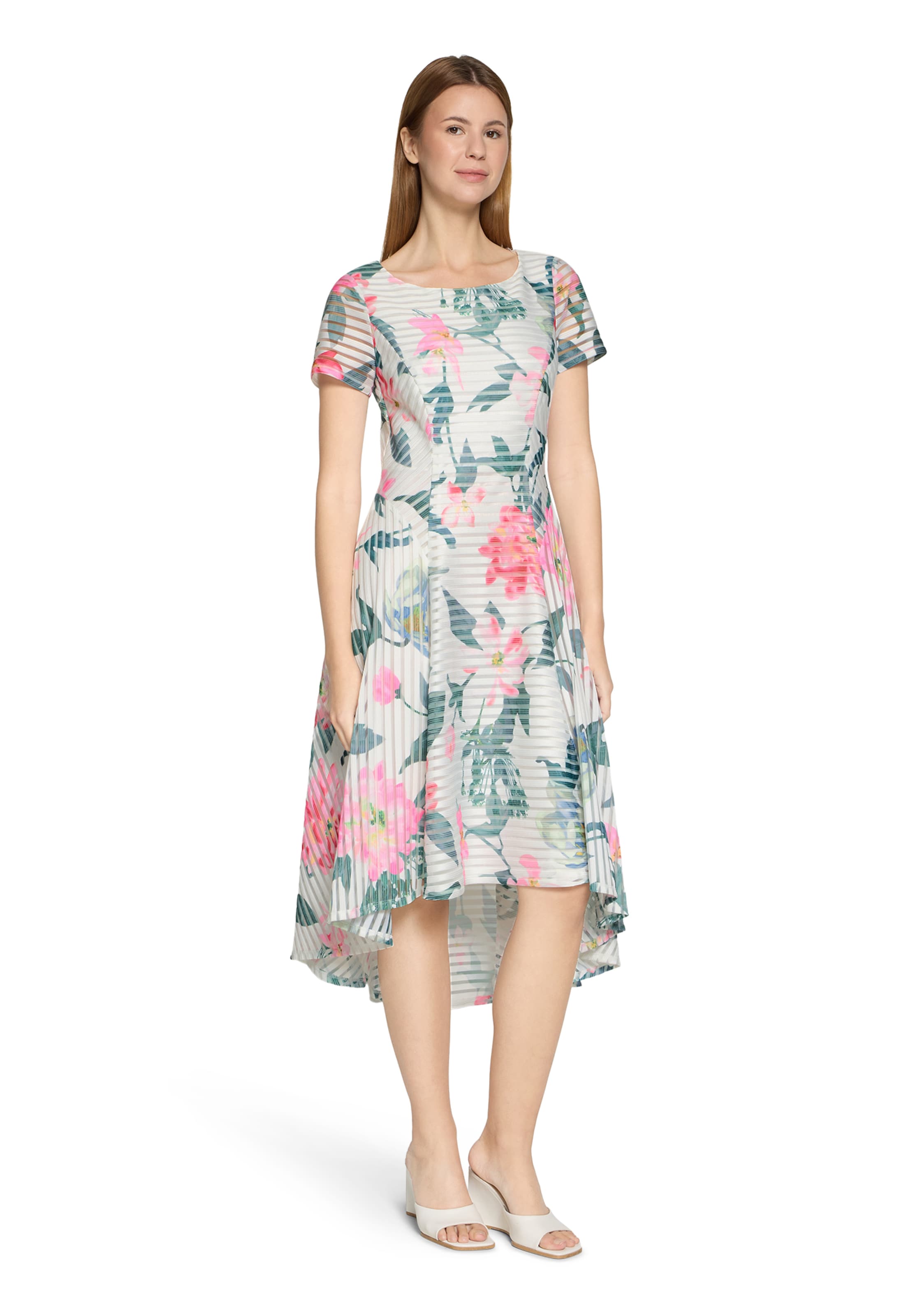 Vera Mont Cocktail Dress in White: front