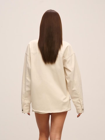 ORIMEI by Victoria Swarovski Блузка в Белый