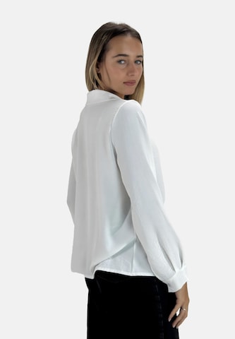 Elara Blouse in Wit