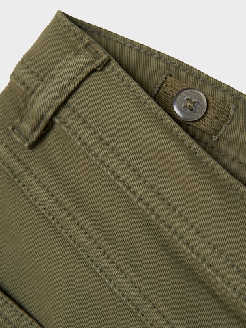 Regular Pantaloni 'NKMRYAN' de la NAME IT pe verde