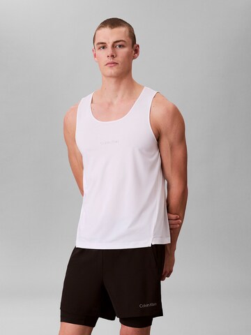 T-Shirt Calvin Klein en blanc : devant