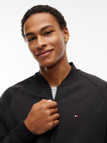 TOMMY HILFIGER Mikina 'ESSENTIAL' – černá