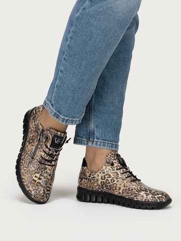 VITAFORM Sneaker in Braun: Vorderseite