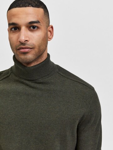 SELECTED HOMME Regular fit Sweater 'Berg' in Green