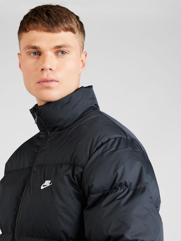Nike Sportswear Zimní bunda 'Club' – černá