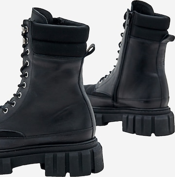 EDITED - Botines con cordones 'Wesley' en negro