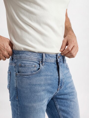 PIERRE CARDIN Regular Jeans ' Lyon ' in Blue