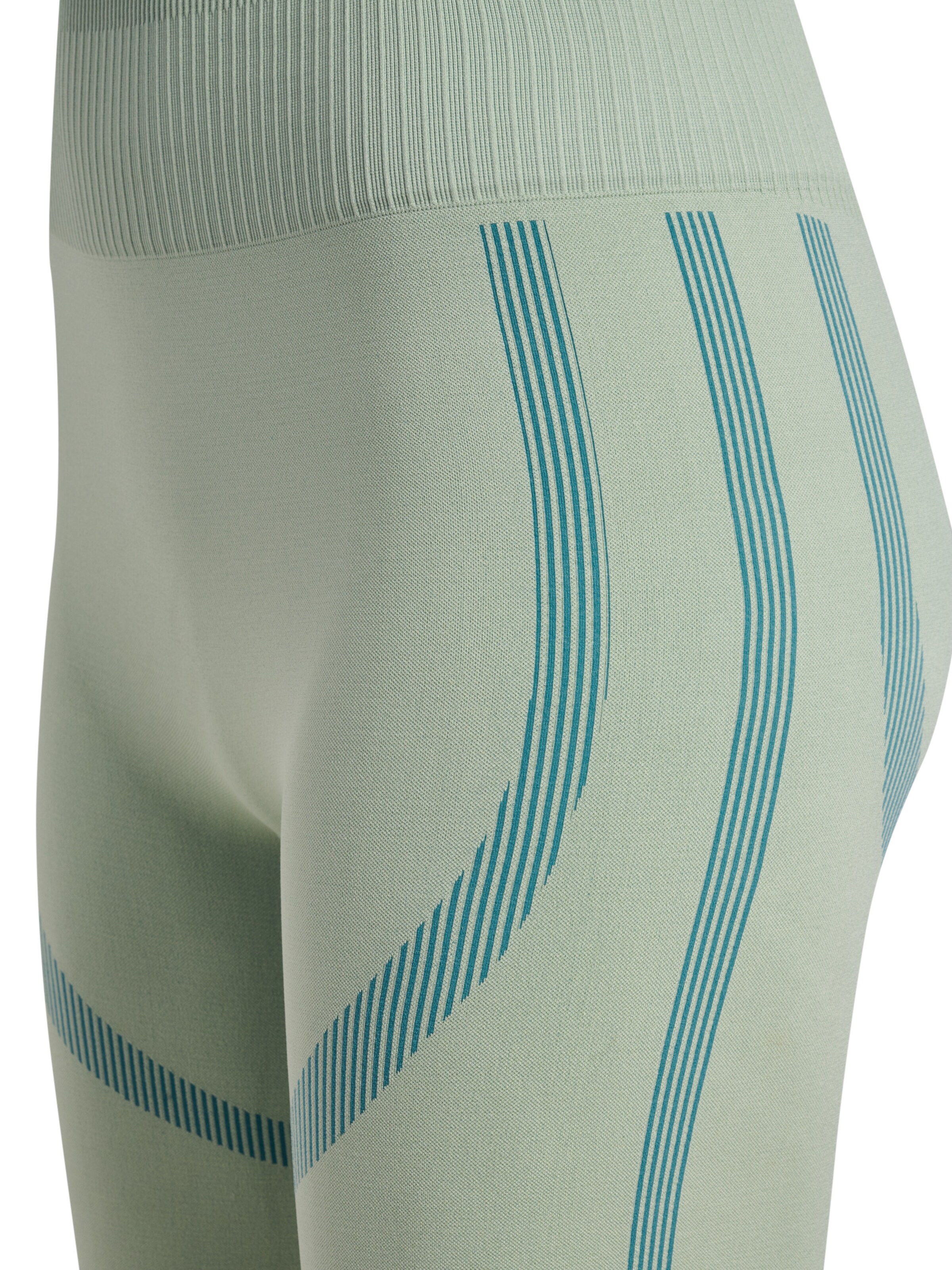 Hummel Slimfit Sportbroek in Groen